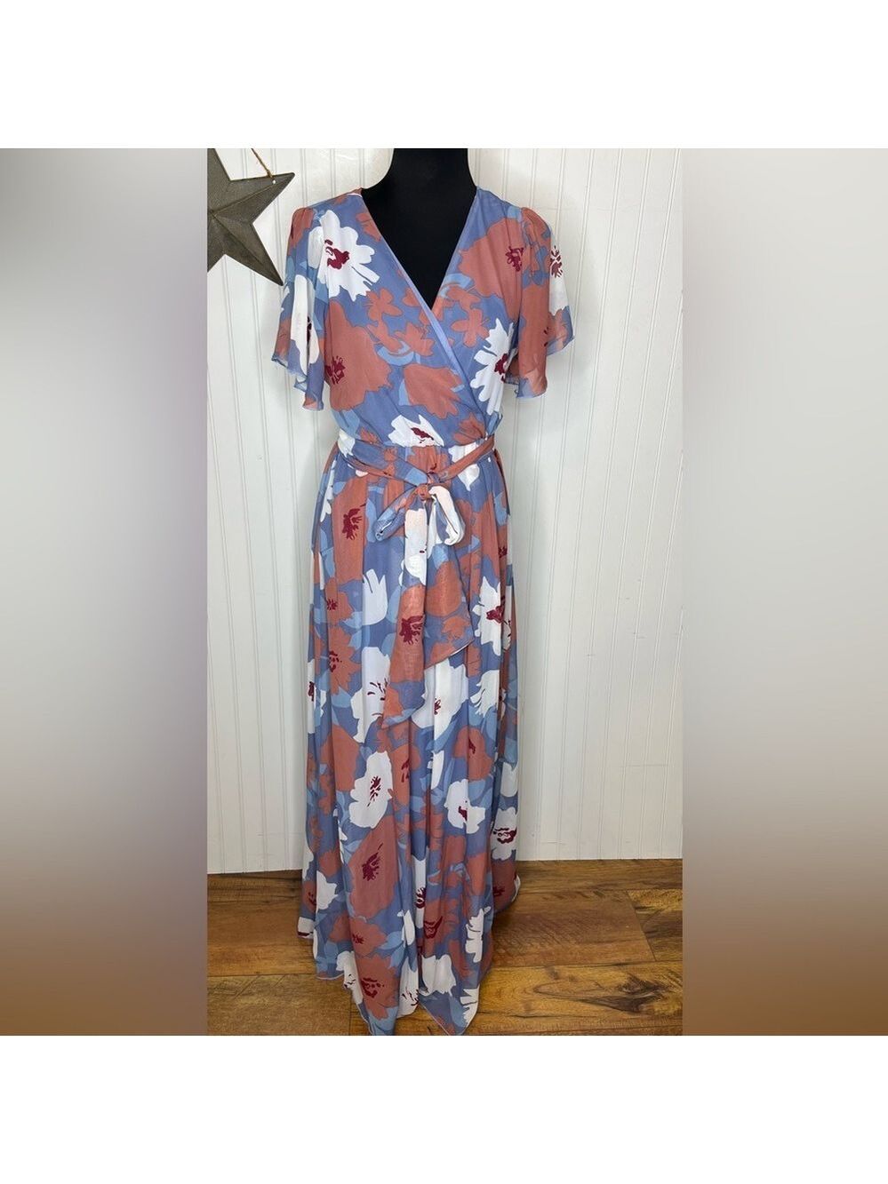 Elegant Floral Maxi Dress in Blue and Pink Size Small